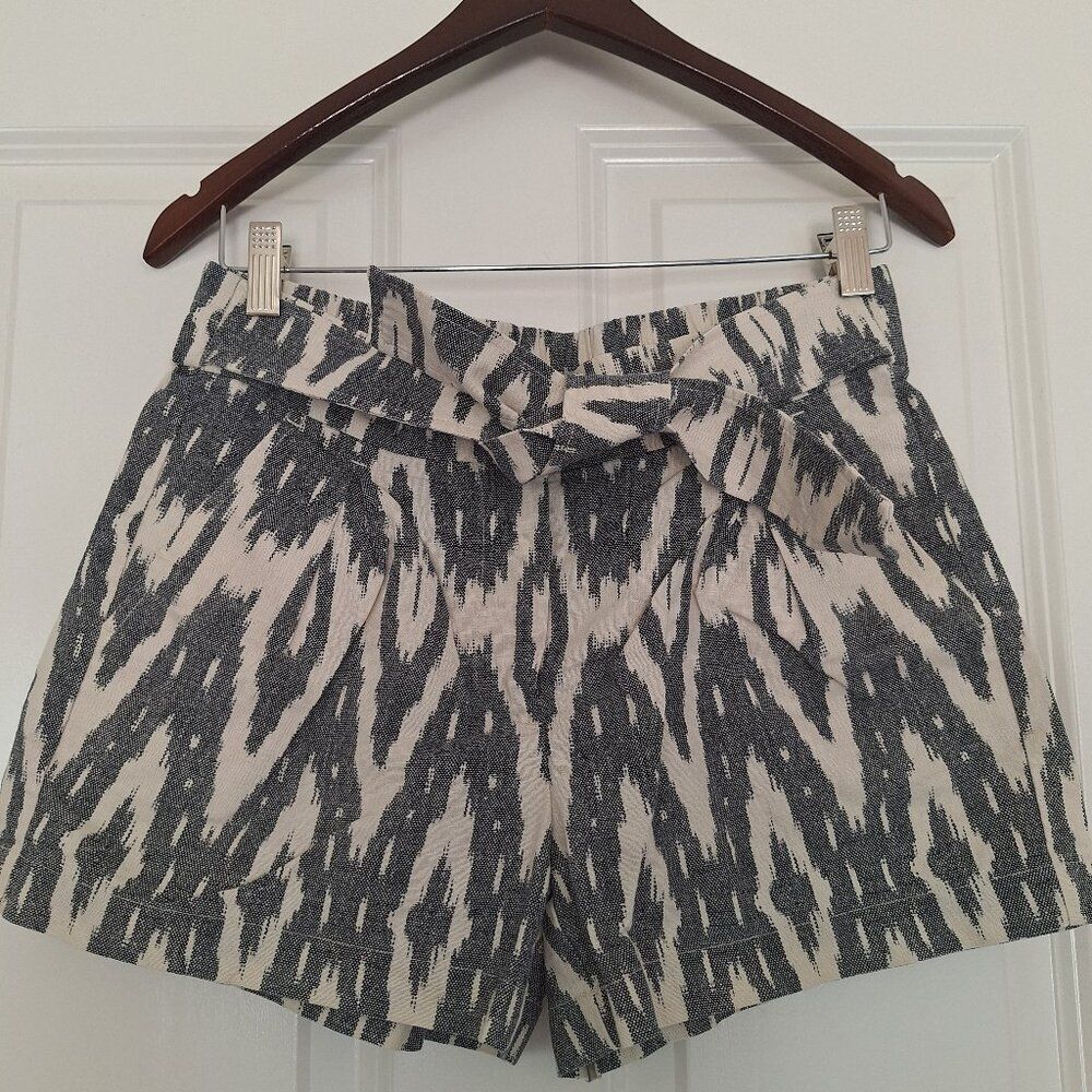 J Crew linen cotton belted shorts size 2